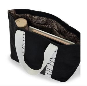 New Edition 2026 VS NWT Tote!